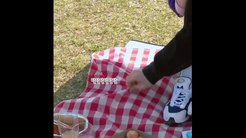 Chenle scared a bug