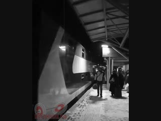 Прибытие поезда в стиле ретро 👍