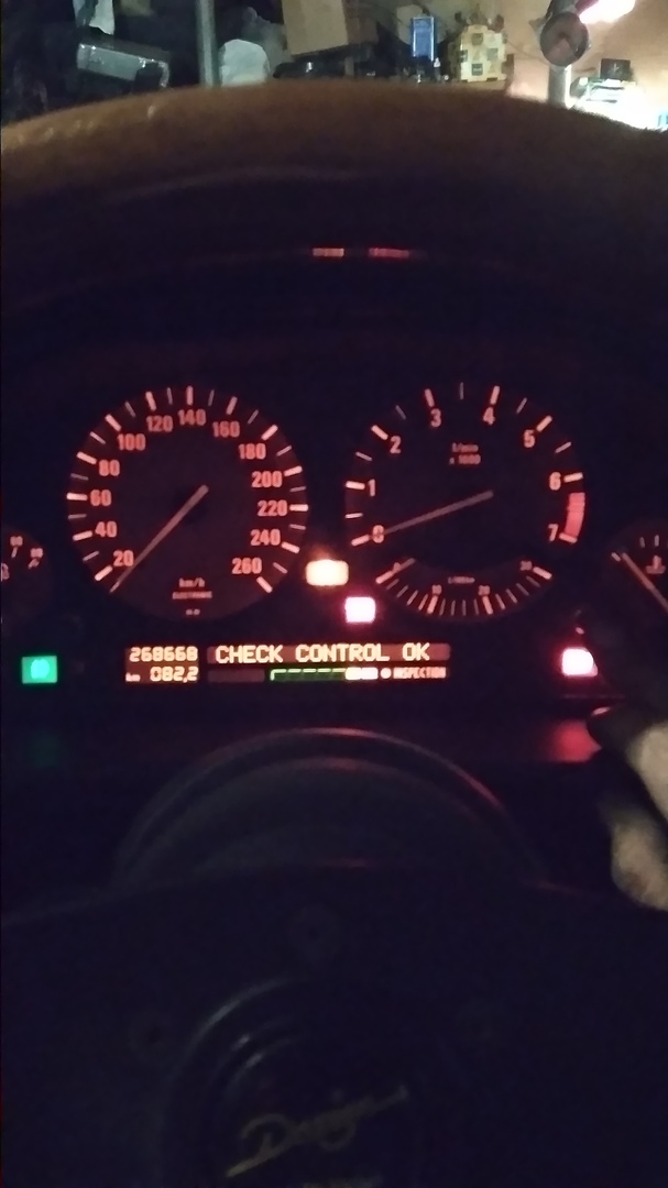 W9WRdRF2Rm4.jpg