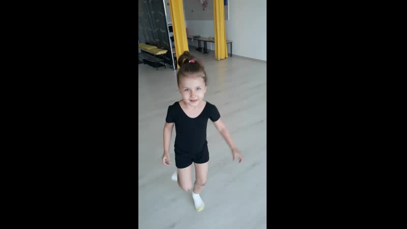 На танцах😋💓
