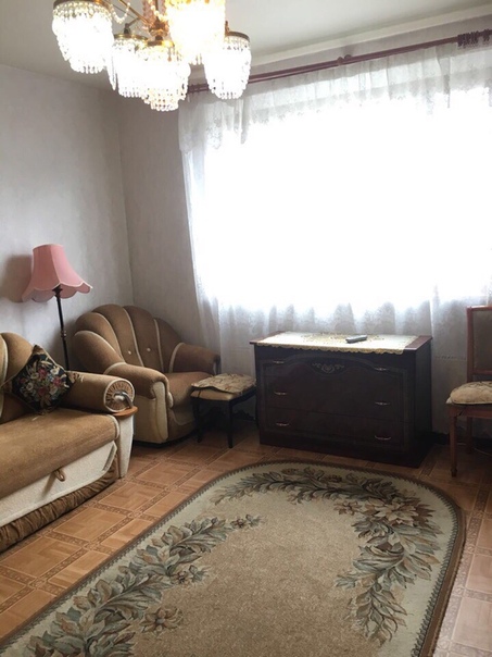 Сдаётся большая комната в двухкомнатной квартире (18000, метро Марьино) для одной порядочной, чистоплотной девушки. В стоимость входит все коммунальные платежи, депозит можно разбить. Хозяйка не беспокоит, деньги переводим на карту. Всего в квартире будет проживать три человека (девушки). Все есть для комфортного проживания. До метро 800 метров, рядом с домом парк, рынок в шаговой доступности. Агентов просьба не беспокоить.<br>Писать - фото Фото: Сдаётся большая комната в двухкомнатной квартире (18000, метро Марьино) для одной порядочной, чистоплотной девушки. В стоимость входит все коммунальные платежи, депозит можно разбить. Хозяйка не беспокоит, деньги переводим на карту. Всего в квартире будет проживать три человека (девушки). Все есть для комфортного проживания. До метро 800 метров, рядом с домом парк, рынок в шаговой доступности. Агентов просьба не беспокоить.<br>Писать