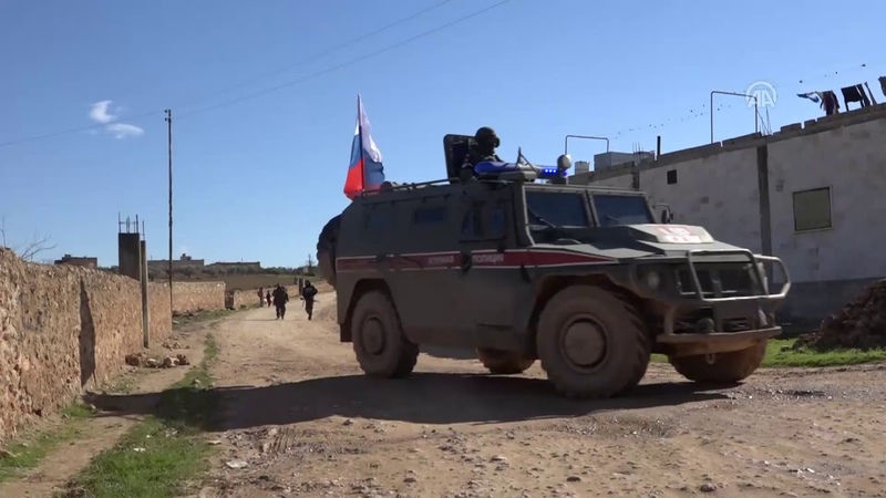 Ruslar ve YPG ortak devriyede!