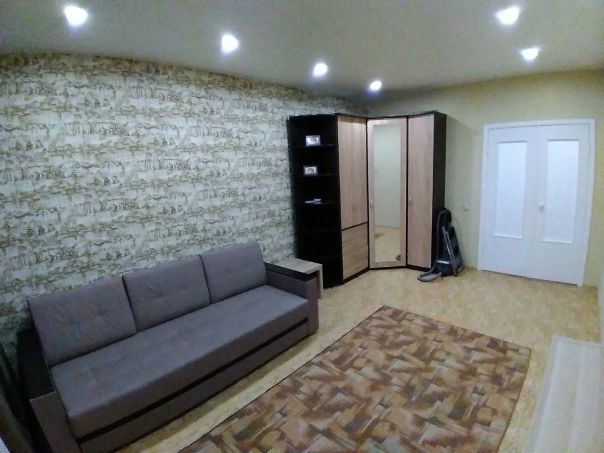 Москва, Мира проспект, 3 к1 <br>М. Сухаревская — 150 м 27000 руб/мес. Сдается уютная, светлая квартира в кирпичном доме с прекрасным видом из окна и удобным месторасположением. Свежий ремонт и новая мебель. Все нужное для комфортного проживания имеется. Из бытовой техники: стиральная машина, микроволновка, пылесос, холодильник. Интернет и телевидение . Домофон. Сдается на длительный срок, желательно русской паре без вредных привычек, можно с детьми, без животных. Ближайшая остановка находится за домом, рядом имеются две платные автостоянки, а так же машиноместа у дома. <br>Арендная плата: 42000 в месяц <br>Агент есть незначительная комиссия <br>89058323163 - фото Фото: Москва, Мира проспект, 3 к1 <br>М. Сухаревская — 150 м 27000 руб/мес. Сдается уютная, светлая квартира в кирпичном доме с прекрасным видом из окна и удобным месторасположением. Свежий ремонт и новая мебель. Все нужное для комфортного проживания имеется. Из бытовой техники: стиральная машина, микроволновка, пылесос, холодильник. Интернет и телевидение . Домофон. Сдается на длительный срок, желательно русской паре без вредных привычек, можно с детьми, без животных. Ближайшая остановка находится за домом, рядом имеются две платные автостоянки, а так же машиноместа у дома. <br>Арендная плата: 42000 в месяц <br>Агент есть незначительная комиссия <br>89058323163