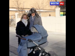Андрей Малахов впервые показал свою квартиру и рассказал как проводит время с сыном.