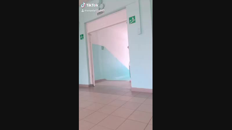 тупо когда нечего делать на перемене