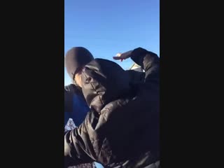 Якобы председатель пьяный лезет на столб