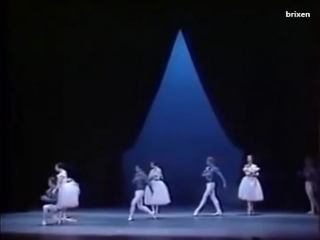 The Giselle pas-de-deux, danced by 4 pairs, in the same choreography