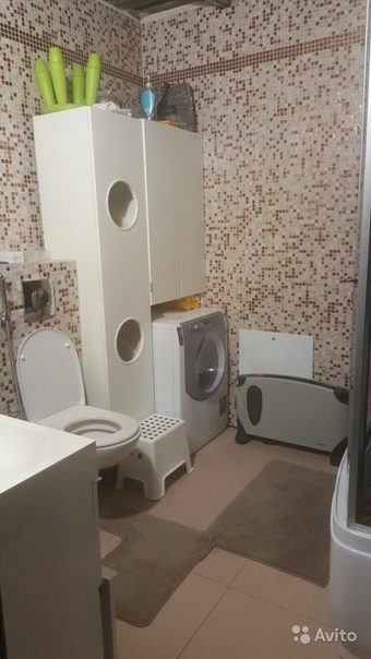 Фото: #сдамдом, #снимудом <br>Сдаётся на длительный срок (возможна аренда на летнее время), для временного проживания (возможна временная регистрация семьи!!!!), ДОМ в г. п.им Свердлова с 15.05.2018 по 01.04.2019 (далее по необходимости договор аренды пролонгируется). <br>100 м2 первого этажа позволит принять полноценную семью с детьми и питомцами, до 5-8 человек). Дом тёплый (зимой тёплый пол), есть камин,вся бытовая техника (включая WiFi +стерео-система и возможностью организации сетки по дому), отдельно имеется гардеробная. Для хозяйки есть вся необходимая утварь, посуда и кухонная техника. На территории участка есть пруд( с уточками и карасями для спортивной рыбалки ), также для детей есть песочница и тренажер 