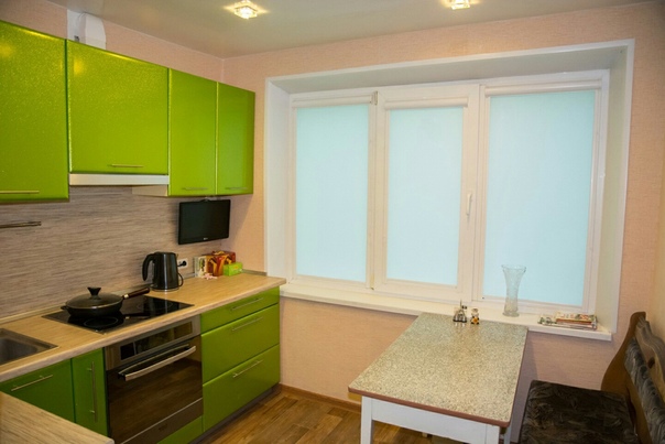 Ленинский проспект, 131(м. Тропарева), 2 комнатная<br>34000 р<br>89080486923<br>89995854601<br>Сдается 2-х комнатная квартира с евроремонтом на 5 этаже, 61 кв.м.<br>Везде натяжные потолки и светодиодные светильники. Полностью укомплектованная кухня новой и дорогой техникой (посудомоечная машина, духовой шкаф, варочная поверхность, холодильник, телевизор, микроволновка). Отличная ванная комната с новой стильной стиральной машиной. Есть диван, кровать двуспальная, шкаф купе, два шкафа, 1 телевизор, стенка, музыкальный центр, столы. Квартира очень теплая и тихая, соседи ВСЕ хорошие. Вид с евробалкона замечательный. <br>За квартирой следили хорошо, чего и просим от арендаторов. Сдавать буду только на длительный срок. Звоните<br>ПашаОфис:<br>#арендаквартирвмоскве#снимуквартиру#сдамквартиру#снимуквартирумосква#сдамквартирумосква#арендаквартир#москвааренда#снятьквартирувмоскве#квартиравмоскве#недвижимостьвмоскве#следуй#следуйзамной#подпишись#девушка#девушки#лайки#лайкивзаимно#селфи#привет#инстаграм#супер#инстаграманит#ремонтквартир#инстамода#мода#универ#университет#москва - фото Фото: Ленинский проспект, 131(м. Тропарева), 2 комнатная<br>34000 р<br>89080486923<br>89995854601<br>Сдается 2-х комнатная квартира с евроремонтом на 5 этаже, 61 кв.м.<br>Везде натяжные потолки и светодиодные светильники. Полностью укомплектованная кухня новой и дорогой техникой (посудомоечная машина, духовой шкаф, варочная поверхность, холодильник, телевизор, микроволновка). Отличная ванная комната с новой стильной стиральной машиной. Есть диван, кровать двуспальная, шкаф купе, два шкафа, 1 телевизор, стенка, музыкальный центр, столы. Квартира очень теплая и тихая, соседи ВСЕ хорошие. Вид с евробалкона замечательный. <br>За квартирой следили хорошо, чего и просим от арендаторов. Сдавать буду только на длительный срок. Звоните<br>ПашаОфис:<br>#арендаквартирвмоскве#снимуквартиру#сдамквартиру#снимуквартирумосква#сдамквартирумосква#арендаквартир#москвааренда#снятьквартирувмоскве#квартиравмоскве#недвижимостьвмоскве#следуй#следуйзамной#подпишись#девушка#девушки#лайки#лайкивзаимно#селфи#привет#инстаграм#супер#инстаграманит#ремонтквартир#инстамода#мода#универ#университет#москва