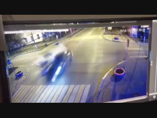 Момент ДТП в Ступино с участием пьяного сотрудника ДПС
