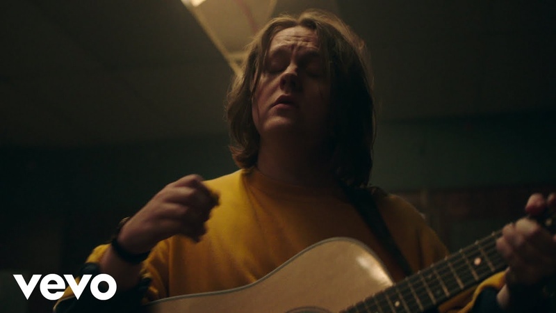 Lewis Capaldi - Tough (Live)