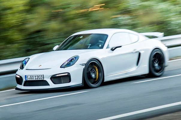 Porsche Cayman GT4