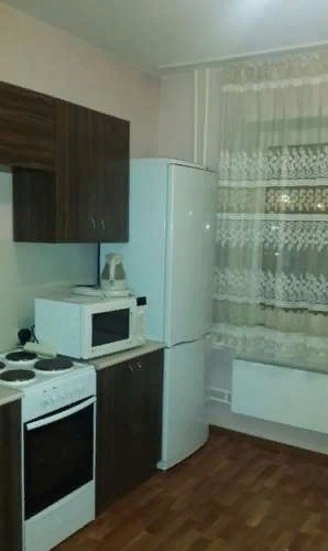 Варшавская — 190 м <br>Варшавское шоссе, 76 к2 <br>Нагорный район <br>Сдам 1-ком. квартиру на длительный срок.Квартира теплая, в комплектации имеется холодильник, плита, микроволновка. <br>Есть два спальных места, телевизор, шкаф, кухонный гарнитур, стиральная машина. <br>Квартира теплая с хорошей атмосферой. <br>Тел.89653095408 <br>Стоимость 24000 - фото Фото: Варшавская — 190 м <br>Варшавское шоссе, 76 к2 <br>Нагорный район <br>Сдам 1-ком. квартиру на длительный срок.Квартира теплая, в комплектации имеется холодильник, плита, микроволновка. <br>Есть два спальных места, телевизор, шкаф, кухонный гарнитур, стиральная машина. <br>Квартира теплая с хорошей атмосферой. <br>Тел.89653095408 <br>Стоимость 24000