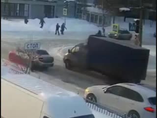 Просто Слов НЕТ... Где-то в России. Ну как? Будь Человеком...