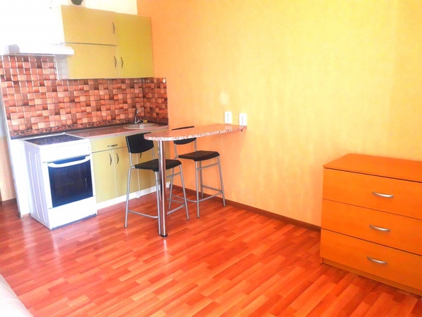 Ленинский проспект, 135 к1,1 комнатная<br>24000<br>89080486923<br>89995854601<br>СРОЧНО Сдается уютная квартира-студия(была перепланировка)на длительный срок у метро Тропарева.В хорошем доме. Квартира в хорошем состоянии! Есть мебель и техника: кух.гарнитур,холодильник , обеденная зона , плита,шкаф для одежды , комод, диван и стир.машинка.! Застекленная лоджия! Состояние ремонта идеальное , санузел в новом кафеле , новая сантехника! Коммунальные платежи летом 2000, зима-3000. На заселение рассматриваем всех. Звоните в любое время.<br>#арендаквартирвмоскве#снимуквартиру#сдамквартиру#снимуквартирумосква#сдамквартирумосква#арендаквартир#москвааренда#снятьквартирувмоскве#квартиравмоскве#недвижимостьвмоскве#следуй#следуйзамной#подпишись#девушка#девушки#лайки#лайкивзаимно#селфи#привет#инстаграм#супер#инстаграманит#ремонтквартир#инстамода#мода#универ#университет#москва - фото Фото: Ленинский проспект, 135 к1,1 комнатная<br>24000<br>89080486923<br>89995854601<br>СРОЧНО Сдается уютная квартира-студия(была перепланировка)на длительный срок у метро Тропарева.В хорошем доме. Квартира в хорошем состоянии! Есть мебель и техника: кух.гарнитур,холодильник , обеденная зона , плита,шкаф для одежды , комод, диван и стир.машинка.! Застекленная лоджия! Состояние ремонта идеальное , санузел в новом кафеле , новая сантехника! Коммунальные платежи летом 2000, зима-3000. На заселение рассматриваем всех. Звоните в любое время.<br>#арендаквартирвмоскве#снимуквартиру#сдамквартиру#снимуквартирумосква#сдамквартирумосква#арендаквартир#москвааренда#снятьквартирувмоскве#квартиравмоскве#недвижимостьвмоскве#следуй#следуйзамной#подпишись#девушка#девушки#лайки#лайкивзаимно#селфи#привет#инстаграм#супер#инстаграманит#ремонтквартир#инстамода#мода#универ#университет#москва