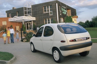 Вехи истории : 1996 Citroen Berlingo Bulle (Heuliez) Citroën представил три концепт-кар версии нового Berlingo в парижском салоне 1996 года.Основанный на Citroen Berlingo, Bulle (Bubble) был