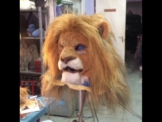Our first animatronic test of the Lion Mask without color, for the Director.:-)