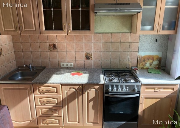 Фото: Сдается комната 14 кв. м. в малонаселенной трехкомнатной квартире за 20 000, по адресу: ул. Лобанова, 5. В 7 мин. ходьбы от м. 