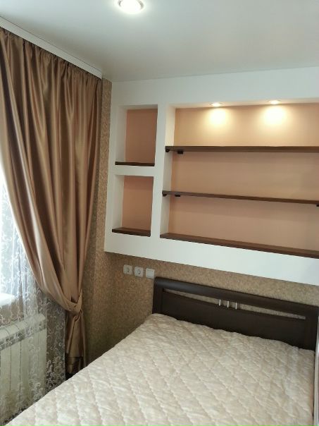 Сдается: 1х комн.квартира( Объявления от АГЕНСТВА, комиссия:12000) <br>Стоимость: 23000+счетчики(от 1000-2000 руб счетчики) <br>Адрес: ул. Сходненская, 35 к1 , Сходненская. <br>Доп: Сдается небольшая 1-комнатная квартира, 37 кв метров. <br>16/20этаж. <br>В квартире есть все необходимое: кухонный гарнитур, плита с керамическим покрытием, холодильник, микроволновка, стиральная машинка, диван, шкаф, прихожая, интернет. В квартире сделан современный ремонт, в ванной комнате-керамическая плитка, душевая кабина. <br>Рассматривается сдача ТОЛЬКО на длительный срок. <br>Залог депозит нет, обусловлено срочной сдачей квартиры. (Цена понижена по этой же причине) <br>Рассматриваются только прилежные жильцы! <br>Просмотреть можно в день обращения, документы к заселению все готовы. <br>Контактное лицо: +79221457622 - Юрий. - фото Фото: Сдается: 1х комн.квартира( Объявления от АГЕНСТВА, комиссия:12000) <br>Стоимость: 23000+счетчики(от 1000-2000 руб счетчики) <br>Адрес: ул. Сходненская, 35 к1 , Сходненская. <br>Доп: Сдается небольшая 1-комнатная квартира, 37 кв метров. <br>16/20этаж. <br>В квартире есть все необходимое: кухонный гарнитур, плита с керамическим покрытием, холодильник, микроволновка, стиральная машинка, диван, шкаф, прихожая, интернет. В квартире сделан современный ремонт, в ванной комнате-керамическая плитка, душевая кабина. <br>Рассматривается сдача ТОЛЬКО на длительный срок. <br>Залог депозит нет, обусловлено срочной сдачей квартиры. (Цена понижена по этой же причине) <br>Рассматриваются только прилежные жильцы! <br>Просмотреть можно в день обращения, документы к заселению все готовы. <br>Контактное лицо: +79221457622 - Юрий.