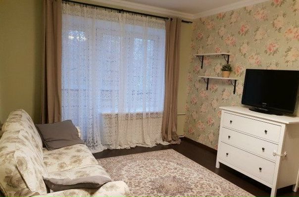 м.Шаболовская - 600 м <br>Москва, улица шаболовка, 10к1 <br>Сдается однокомнатная квартира в хорошем районе,с развитой инфраструктурой:супермаркеты,кафе,спорт-центр,транспорт. <br>Квартира с хорошим ремонтом,мебелью и всей необходимой техникой: плита,холодильник,телевизор,стиральная машинка,свч. <br>Цена: 27000т.р <br>+7 (925) 270-82-24 Роберт - фото Фото: м.Шаболовская - 600 м <br>Москва, улица шаболовка, 10к1 <br>Сдается однокомнатная квартира в хорошем районе,с развитой инфраструктурой:супермаркеты,кафе,спорт-центр,транспорт. <br>Квартира с хорошим ремонтом,мебелью и всей необходимой техникой: плита,холодильник,телевизор,стиральная машинка,свч. <br>Цена: 27000т.р <br>+7 (925) 270-82-24 Роберт