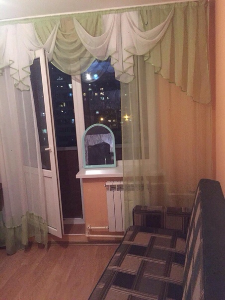 Фото: Сдаётся комната в трёхкомнатной квартире, комната с балконом. <br>Местоположение ст.м Котельники , пешей доступности от дома. Цена 16000. Звоните 8968-333-07-53, пишите вк или на ватцап.)
