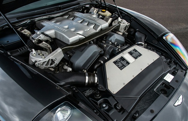 Очень редкие : Aston Martin Vanquish S `2005 Двигатель: 5.9 V12 АтмоМощность: 520 л.с. при 7000 об/vмин Крутящий момент: 577 Нм при 5800 об/vмин Трансмиссия: Робот 6 ступ. Макс. скорость: 321