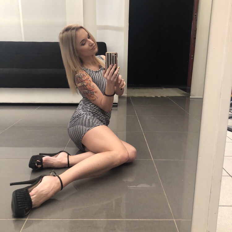 Skinny Paris the amiable sub girl