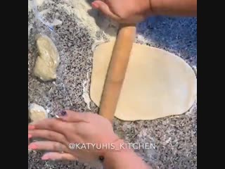 ЧЕБУРЕКИ С СЫРОМ,ТВОРОГОМ И ЗЕЛЕНЬЮ