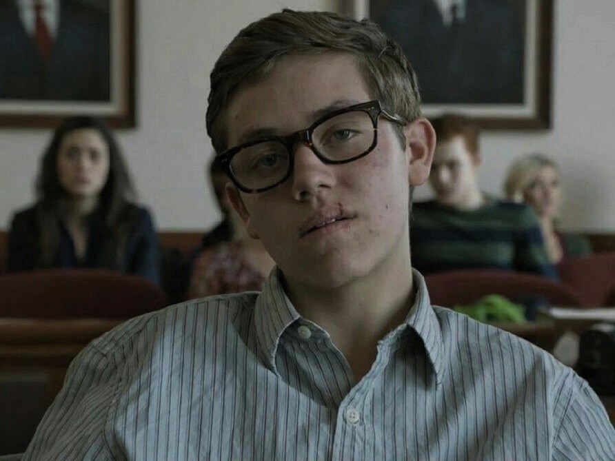 глупый парень стал авторитетом