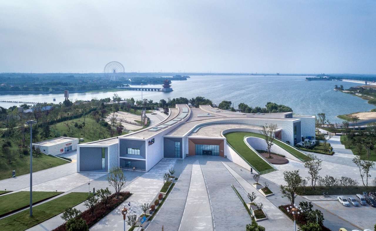 Tianyi Lake Dream Town / iDEA