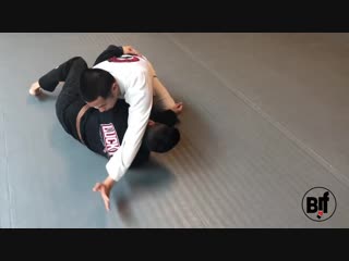Submission from top half_guard