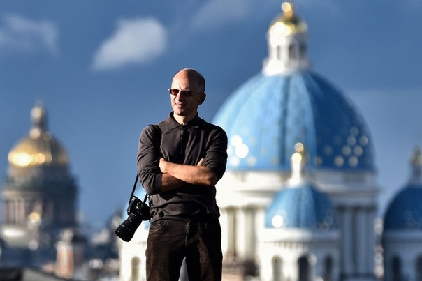 Эмоции Петербурга в фотографиях Александра Петросяна Когда петербургского фотографа Александра Петросяна спрашивают, почему Северная столица хорошее место для городской съемки, он отвечает