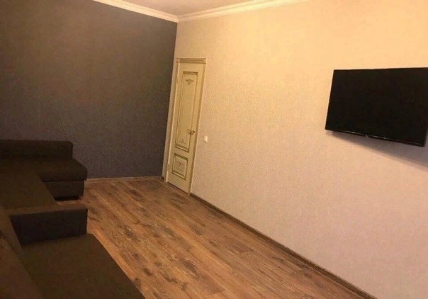 м.Коломенская — 500 м <br>Нагатинская, 27 к3 <br>Сдам квартиру, квартира после ремонта. Новая кухня вся необходимая мебель и техника, все в отличном состоянии. Сдаю на длительный срок. <br>Обращаться 89653095408 <br>Стоимость 30000 - фото Фото: м.Коломенская — 500 м <br>Нагатинская, 27 к3 <br>Сдам квартиру, квартира после ремонта. Новая кухня вся необходимая мебель и техника, все в отличном состоянии. Сдаю на длительный срок. <br>Обращаться 89653095408 <br>Стоимость 30000