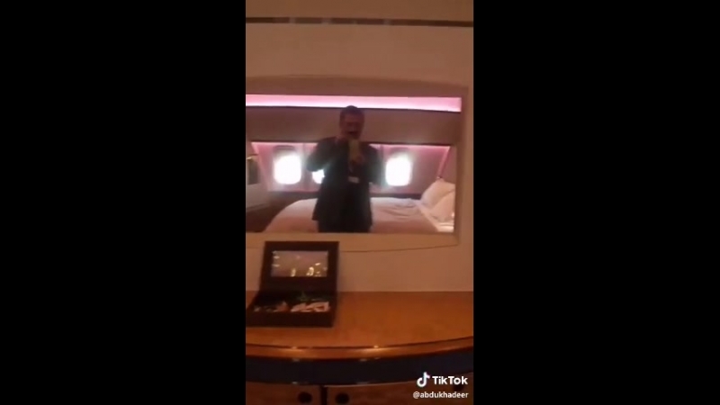VID_20180819_191624.mp4