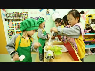 Дети популярного российского инстаграм-блогера «Twins in China» ходят в государственный детский сад в Пекине