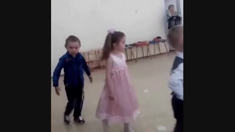 Как блатные заходят в хату