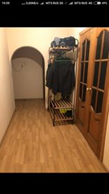 Сдаётся комната строго для одной девушки! Адрес: Москва, ул.Базовскся, д.24Д. Ближайшая станция метро Селигерская, 15 мин. на автобусе. <br>Стоимость аренды 13500р+ примерно 500 р.( по счётчикам и за интернет) + залог 13500р., который возвращается при переезде.<br>Площадь комнаты 15 м2. В двух других комнатах- по одной девушке. В квартире 2 санузла, большая кухня с электроплитой. <br>Важно! В комнате из мебели только кровать! (Насчёт комода и шкафа можно договориться). <br>Просмотр после 20:00.<br>Звоните, пожалуйста 8 916 331 11 64 Алена - фото Фото: Сдаётся комната строго для одной девушки! Адрес: Москва, ул.Базовскся, д.24Д. Ближайшая станция метро Селигерская, 15 мин. на автобусе. <br>Стоимость аренды 13500р+ примерно 500 р.( по счётчикам и за интернет) + залог 13500р., который возвращается при переезде.<br>Площадь комнаты 15 м2. В двух других комнатах- по одной девушке. В квартире 2 санузла, большая кухня с электроплитой. <br>Важно! В комнате из мебели только кровать! (Насчёт комода и шкафа можно договориться). <br>Просмотр после 20:00.<br>Звоните, пожалуйста 8 916 331 11 64 Алена