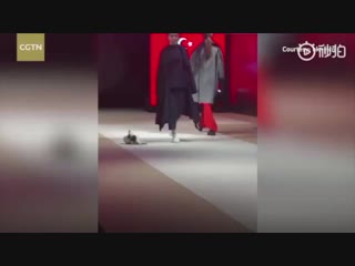 Незваный гость сорвал международное фэшн-шоу в Стамбуле