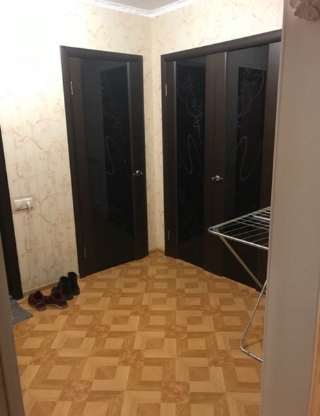 Сдам комнату в 2-х комнатной квартире. подмосковье,микрорайон Новая Трехгорка. Сама снимаю.<br>На электричке до Белорусского Вокзала 20 минут,ходит общественный транспорт,автобусы-30 минут до м. Славянский бульвар.<br>В квартире имеется все необходимое для проживания,комната большая,светлая. Из комнаты вместе с соседом уедут комод и письменный столик.<br>Рассмотрю девушку или парня до 35 лет. Чистоплотного,адекватного,ТИХОГО соседа.<br>Собственники не беспокоят.<br>14500 плюс ком.платеи,интернет.<br>Пишите в лс. - фото Фото: Сдам комнату в 2-х комнатной квартире. подмосковье,микрорайон Новая Трехгорка. Сама снимаю.<br>На электричке до Белорусского Вокзала 20 минут,ходит общественный транспорт,автобусы-30 минут до м. Славянский бульвар.<br>В квартире имеется все необходимое для проживания,комната большая,светлая. Из комнаты вместе с соседом уедут комод и письменный столик.<br>Рассмотрю девушку или парня до 35 лет. Чистоплотного,адекватного,ТИХОГО соседа.<br>Собственники не беспокоят.<br>14500 плюс ком.платеи,интернет.<br>Пишите в лс.