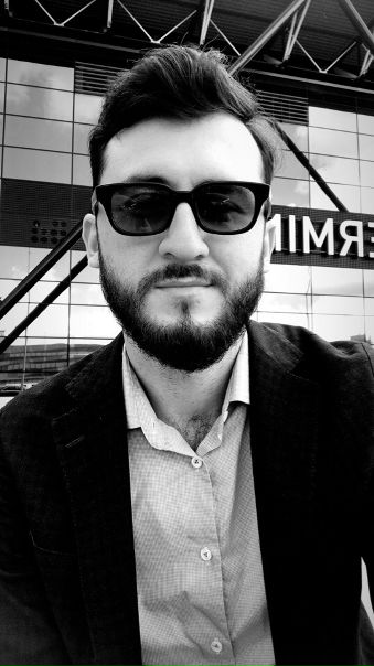 Фото: Сниму комнату по ЦАО или ЗАО. Желательно, чтобы было близко к метро.<br>Без вредных привычек.<br>Не курью.<br>Чистоплотный. Адекватный. Добрый. 24 года.<br>Уважаю чужое пространство.<br>Работаю в сфере рекламы и маркетинга. Работаю 5/2.<br>Своевременную оплату гарантирую.<br>Бюджет до 15000. (Если будет более выгодное/интересное предложение могу рассмотреть).<br>Могу совместно снимать 2-шку.<br> Турдалиев