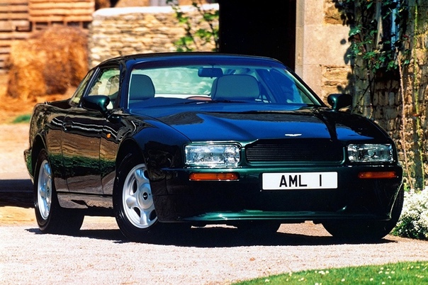 Aston Martin V8 Vantage V600 Сегодняшний Aston Martin похож на Джеймса Бонда, что совсем не удивительно. Он такой же симпатичный, аккуратный и вежливый. Однако было время, когда английскому
