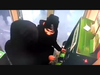 Подозреваемые в хищении с карты
