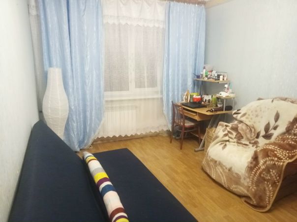 СДАЁТСЯ СМЕЖНАЯ КОМНАТА ДЛЯ АДЕКВАТНОЙ ДЕВУШКИ с 1 февраля 14.000 за месяц + к/у 500/800р + залог за последний месяц, метро войковская в 7-ми минутах пешком (да да, реально 7 минут)<br><br>УСЛОВИЯ : <br>Квартира трёх-комнатная, проживает в одной комнате один парень уже давно , в другой девушка, приветливая, адекватная. дома редко бывают, за чистоту и порядок Хозяйка приходит раз в месяц за деньгами, свой нос в личную жизнь людей не сует! Приветливая женщина! ДОГОВОР ЗАКЛЮЧАЕМ! В квартире атмосфера уюта и комфорта, Квартира тёплая! <br><br>ФОТО СТРОГО СООТВЕТСВУЕТ ДЕЙСТВИТЕЛЬНОСТИ! прошу заметить, что комната смежная, а не проходная! Через неё никто не проходит никогда при всем своём желании комната большая, светлая, если ты общительная, ответственная и позитивная, то мы подружимся один нюанс! Диван уезжает вместе с соседкой, но можно собрать кровать. Она из IKEA, хорошая. Либо же взять себе недорогой диван. Звонить по номерам : <br>Кирилл - 89991564210 (сразу сюда лучше) <br>Маша - 89197683730<br>Катя - 89055375375 - фото Фото: СДАЁТСЯ СМЕЖНАЯ КОМНАТА ДЛЯ АДЕКВАТНОЙ ДЕВУШКИ с 1 февраля 14.000 за месяц + к/у 500/800р + залог за последний месяц, метро войковская в 7-ми минутах пешком (да да, реально 7 минут)<br><br>УСЛОВИЯ : <br>Квартира трёх-комнатная, проживает в одной комнате один парень уже давно , в другой девушка, приветливая, адекватная. дома редко бывают, за чистоту и порядок Хозяйка приходит раз в месяц за деньгами, свой нос в личную жизнь людей не сует! Приветливая женщина! ДОГОВОР ЗАКЛЮЧАЕМ! В квартире атмосфера уюта и комфорта, Квартира тёплая! <br><br>ФОТО СТРОГО СООТВЕТСВУЕТ ДЕЙСТВИТЕЛЬНОСТИ! прошу заметить, что комната смежная, а не проходная! Через неё никто не проходит никогда при всем своём желании комната большая, светлая, если ты общительная, ответственная и позитивная, то мы подружимся один нюанс! Диван уезжает вместе с соседкой, но можно собрать кровать. Она из IKEA, хорошая. Либо же взять себе недорогой диван. Звонить по номерам : <br>Кирилл - 89991564210 (сразу сюда лучше) <br>Маша - 89197683730<br>Катя - 89055375375