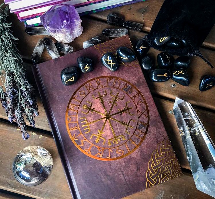 SDOF5H7g6Pw проживание рун в рунической практике