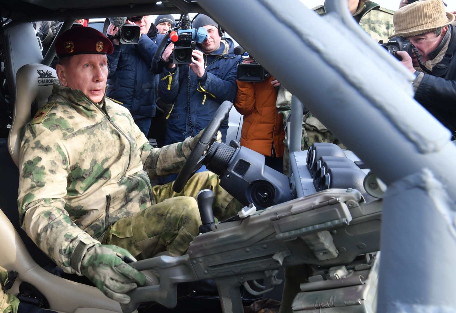 Uar-15. оружие омона. вооружение национальной гвардии. росгвардия войска москва. вооружение национальной гвардии.