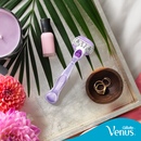 Если ты используешь бритву Venus Breeze, тебе совсем не нужен гель!