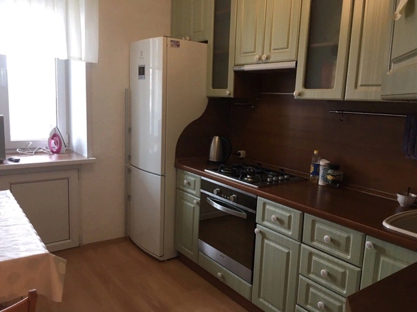 м.Профсоюзная — 450 м <br>Нахимовский проспект, 61 к6 <br>СРОЧНО! Сдается 2ка от полу года и более. <br>Две раздельные комнаты. Новый гарнитур,двухспальная кровать, диван,шкафы.ТЕХНИКА ВСЯ! <br>Отличная транспортная развязка,остановка недалеко от дома. <br>Цена 40000 тыс. руб. тел.89653095408 - фото Фото: м.Профсоюзная — 450 м <br>Нахимовский проспект, 61 к6 <br>СРОЧНО! Сдается 2ка от полу года и более. <br>Две раздельные комнаты. Новый гарнитур,двухспальная кровать, диван,шкафы.ТЕХНИКА ВСЯ! <br>Отличная транспортная развязка,остановка недалеко от дома. <br>Цена 40000 тыс. руб. тел.89653095408