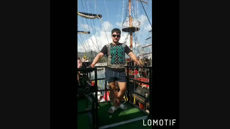 Lomotif_16-окт.-2018-19420612.mp4