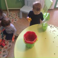 Игры с фасолью - любимая забава как самых маленьких ребят, так и постарше 👫👭👬👍😊