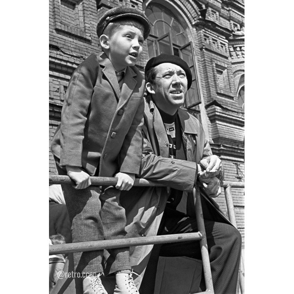 Редкие и интересные фотографии Юрия Никулина .Спасибо за и подписку Юрий Владимирович Никулин. 14 октября 1962 года. Фото Владимира Акимова\РИА Новости..Актеры Московского государственного цирка